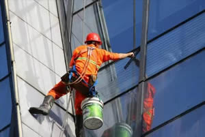 杭州蜘蛛人幕墙清洗